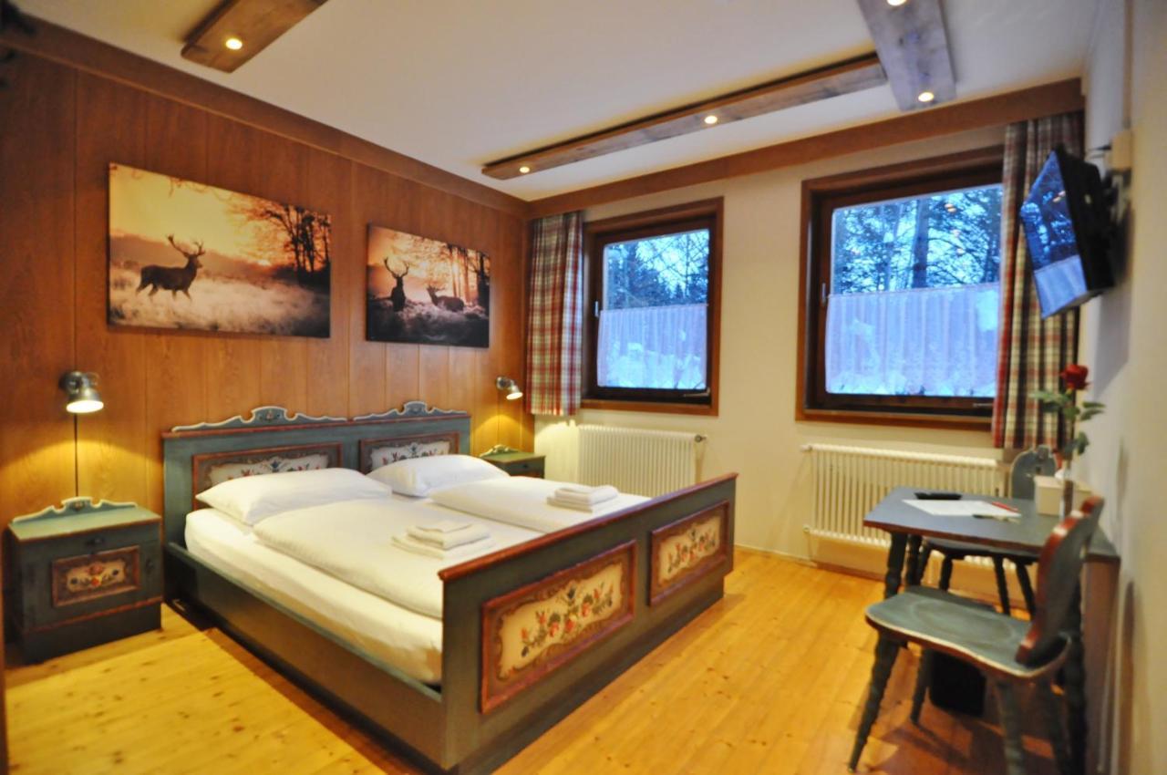 Pension & Apartments Вайсбриах Екстериор снимка