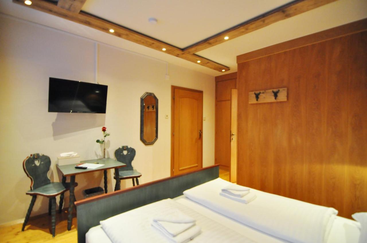 Pension & Apartments Вайсбриах Екстериор снимка