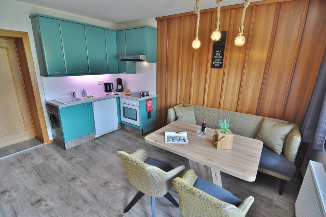 Pension & Apartments Вайсбриах Екстериор снимка
