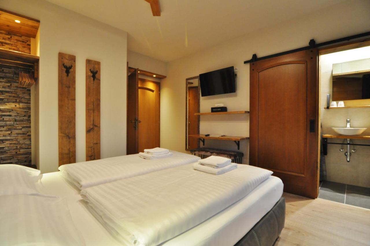 Pension & Apartments Вайсбриах Екстериор снимка