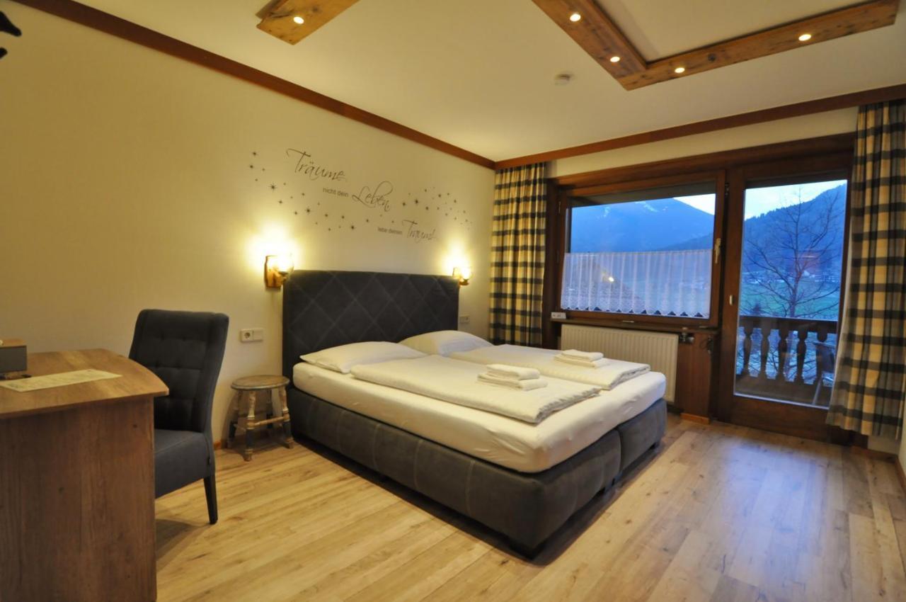 Pension & Apartments Вайсбриах Екстериор снимка